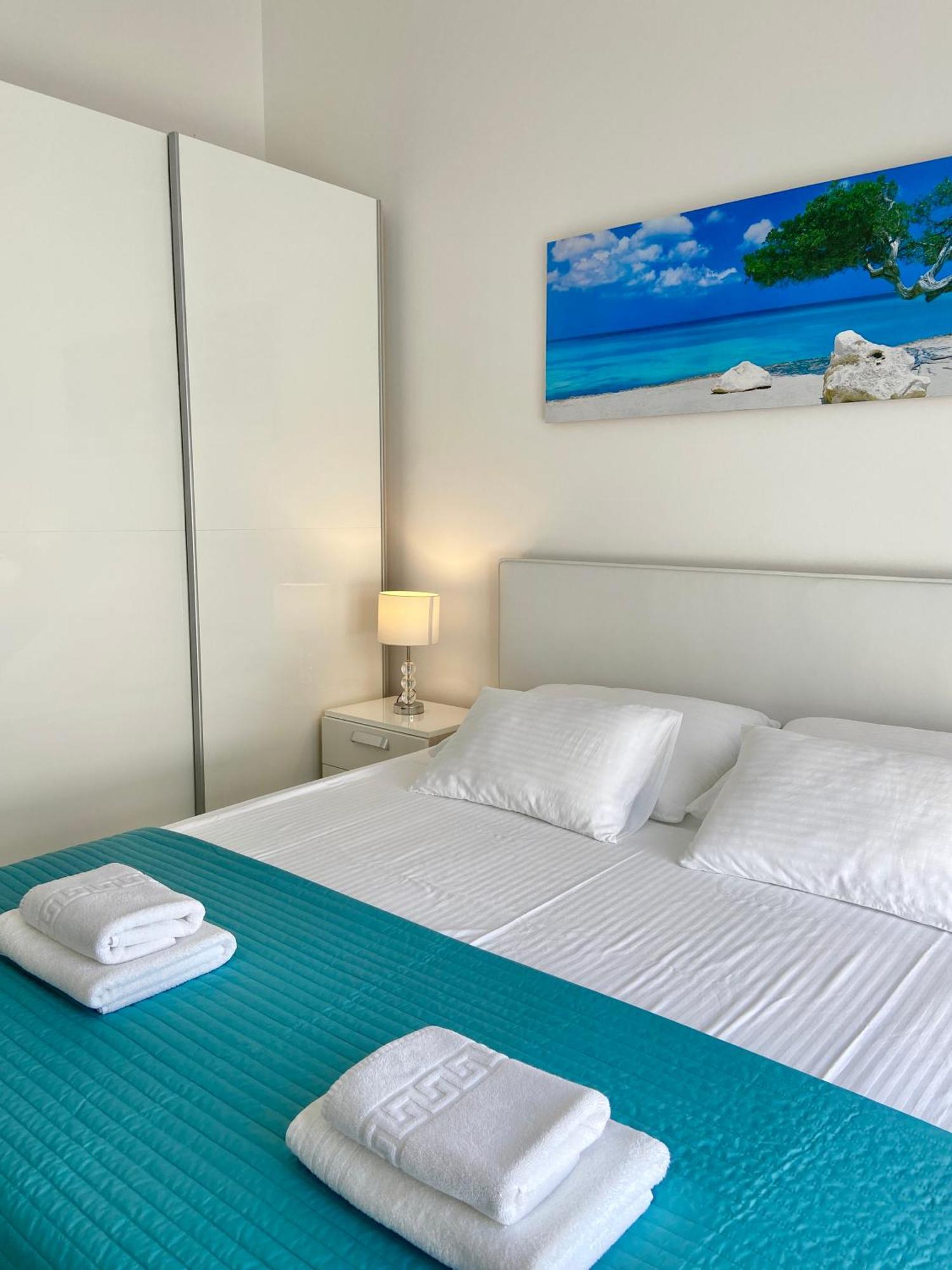 Apartmani Villa Adriatic Vir Exterior photo