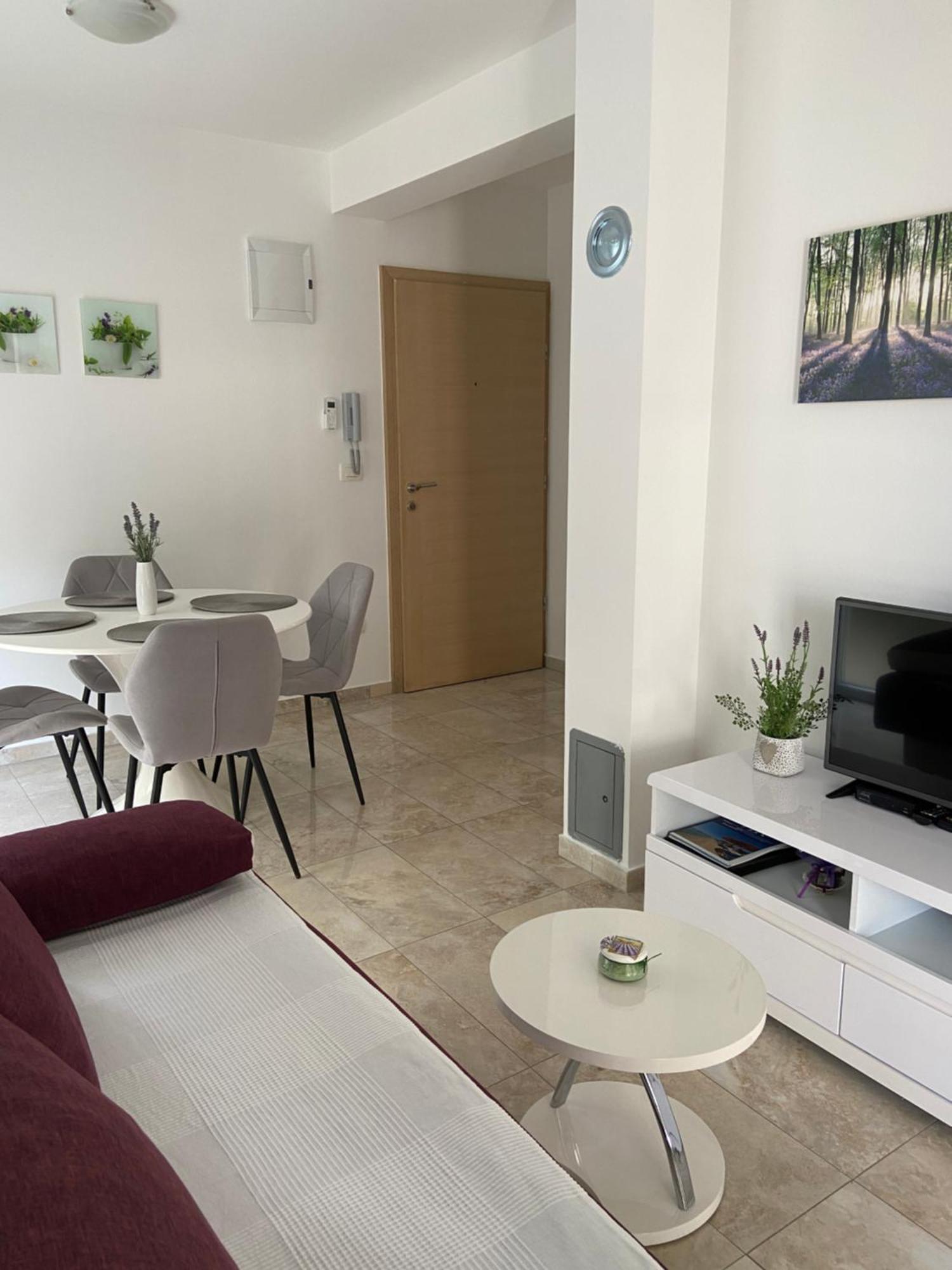 Apartmani Villa Adriatic Vir Exterior photo
