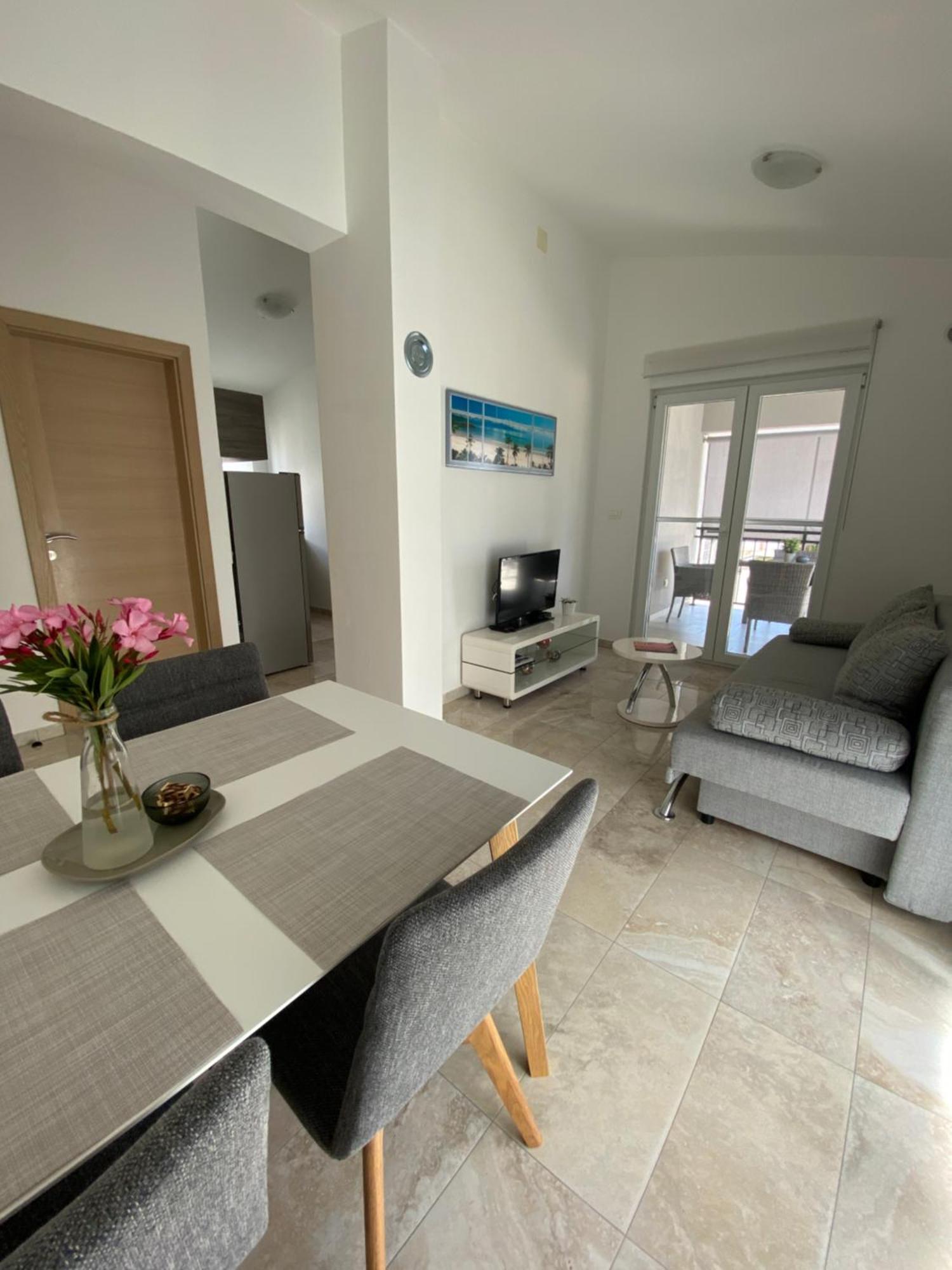 Apartmani Villa Adriatic Vir Exterior photo