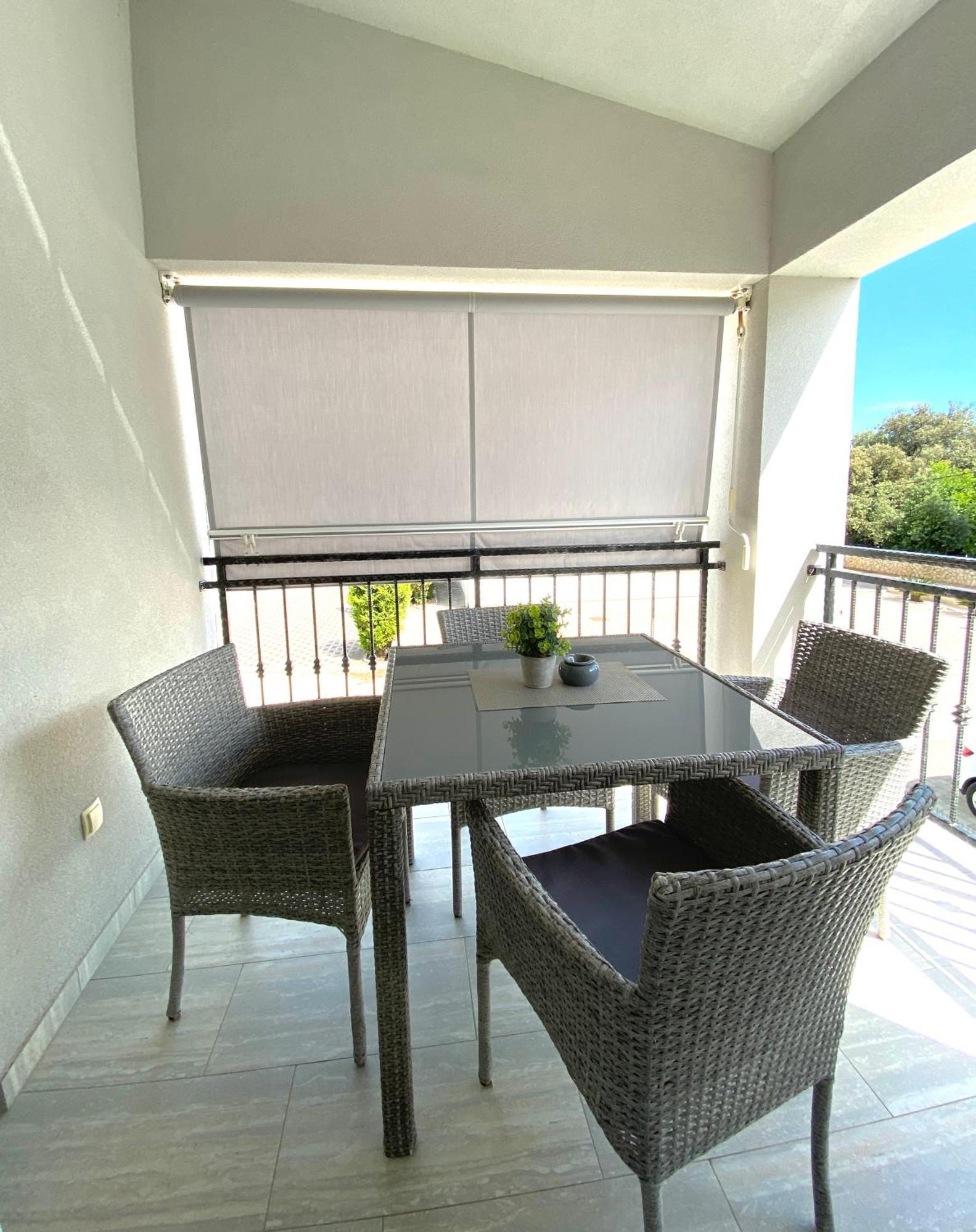 Apartmani Villa Adriatic Vir Exterior photo