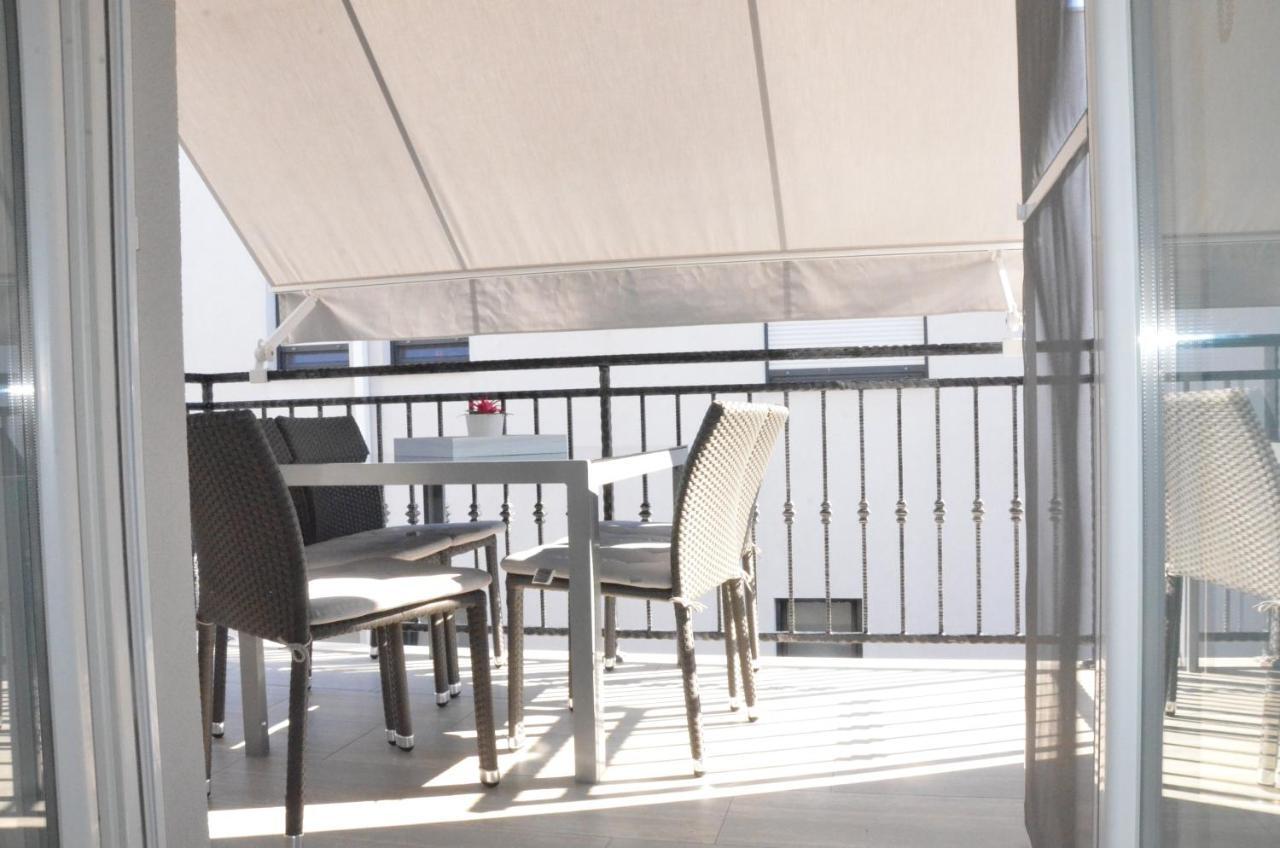 Apartmani Villa Adriatic Vir Exterior photo